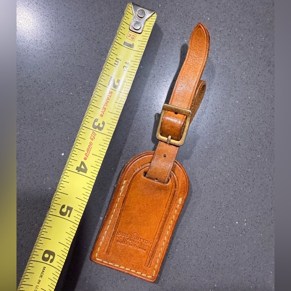 Louis Vuitton Other - Louis Vuitton Brown Leather Luggage Tag